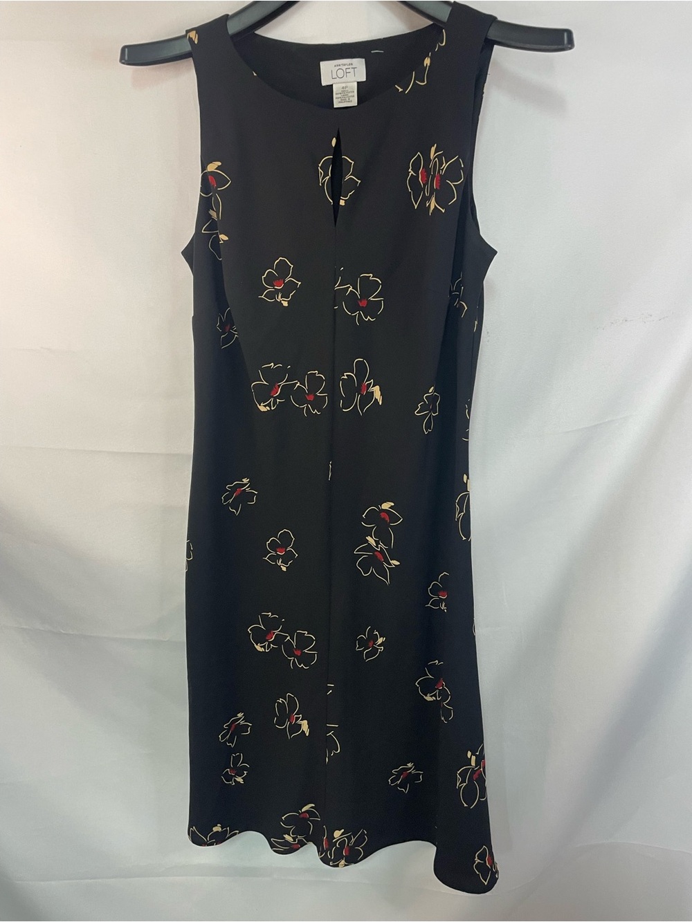 LOFT Black Floral Sleeveless Shift Dress With. Cute keyhole at the neckline